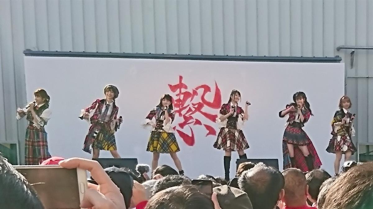 AKB48 Team 8 ライブ