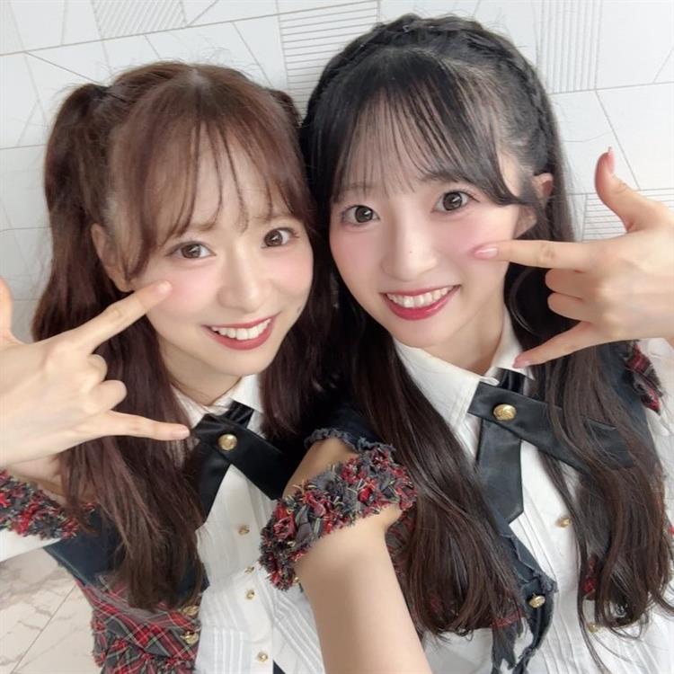 秋山由奈