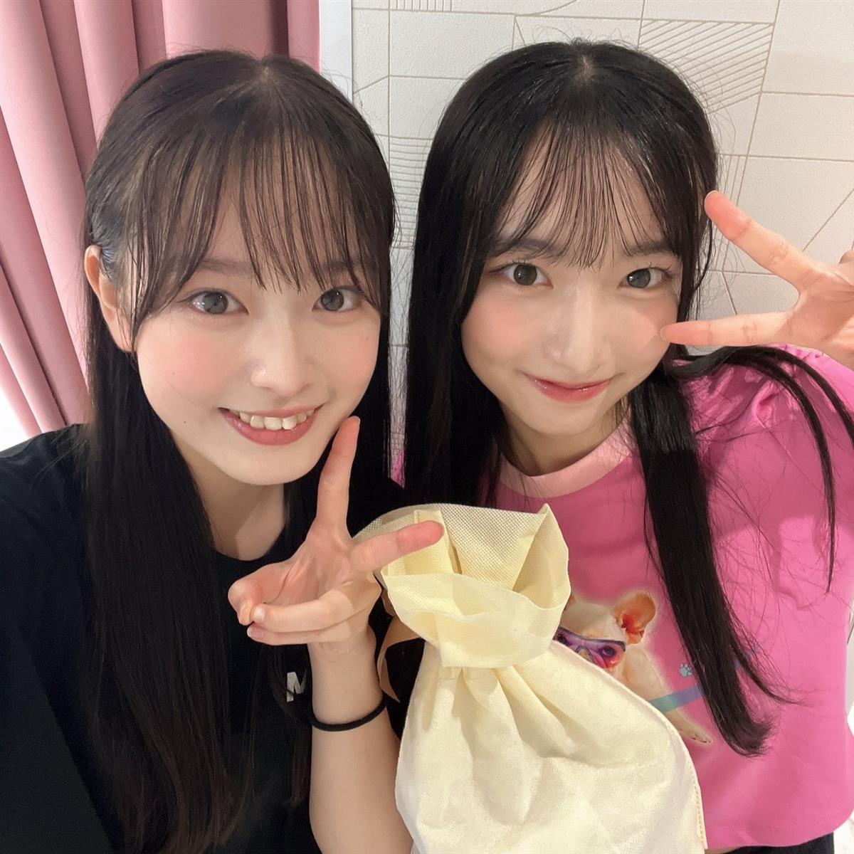 近藤沙樹(左)と白鳥沙怜