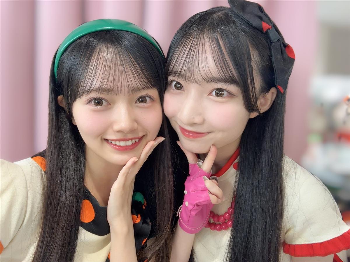 花田藍衣(左)と白鳥沙怜