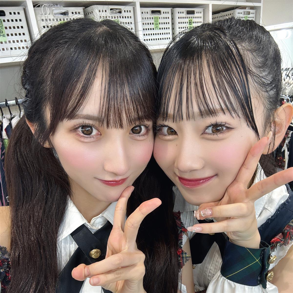 長友彩海(左)と徳永羚海 長友彩海(左)と徳永羚海