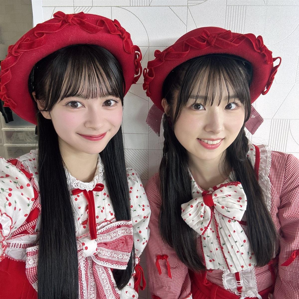 伊藤百花(左)と岩立沙穂