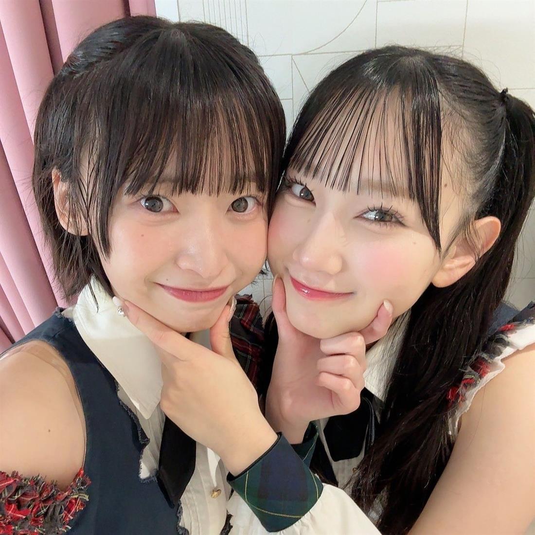 坂川陽香(左)と徳永羚海