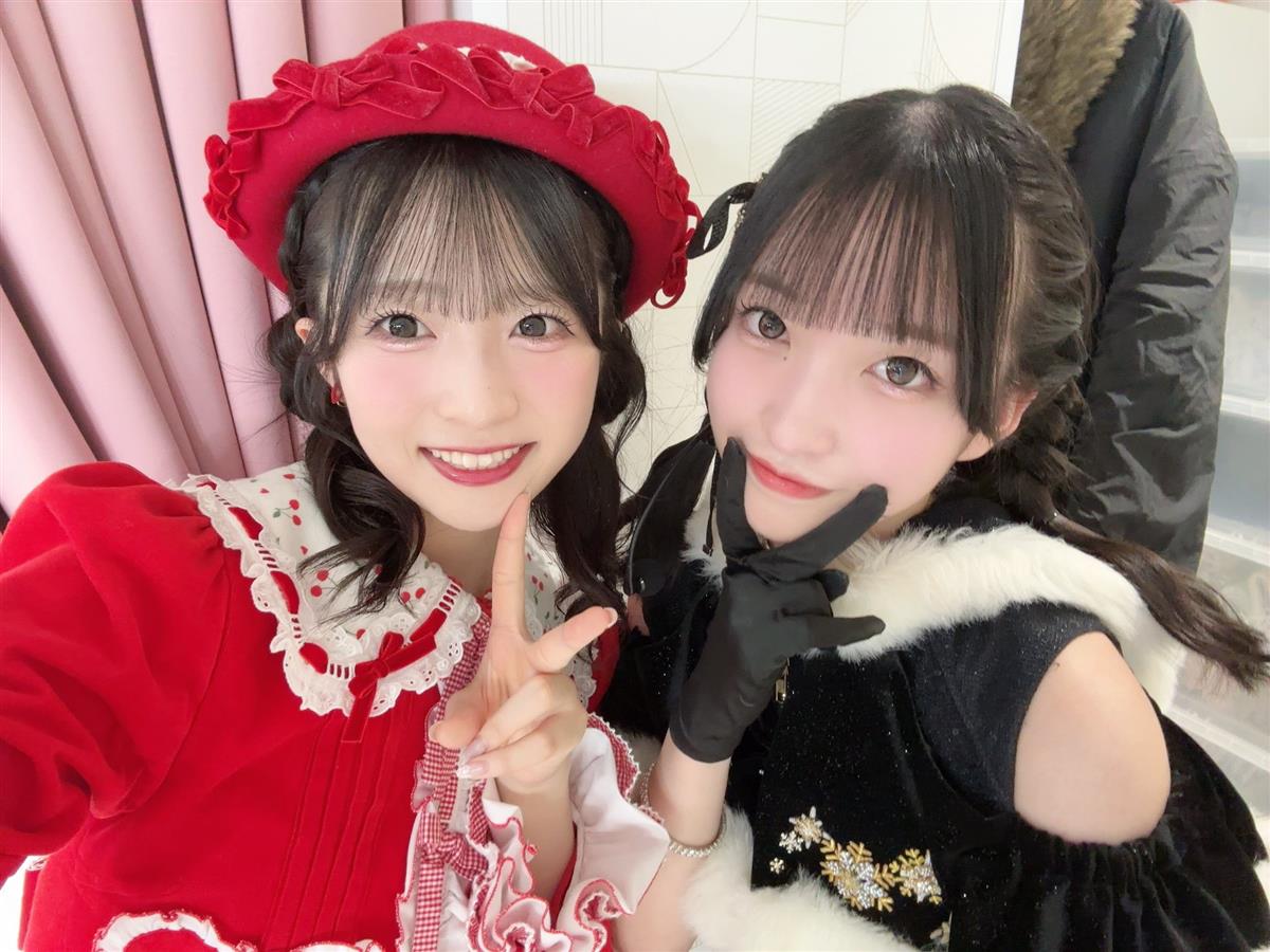 秋山由奈(左)と山口結愛