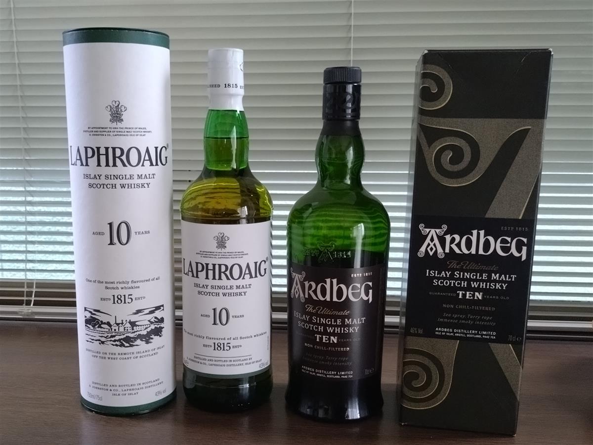 Laphroaig 10 と Ardbeg TEN